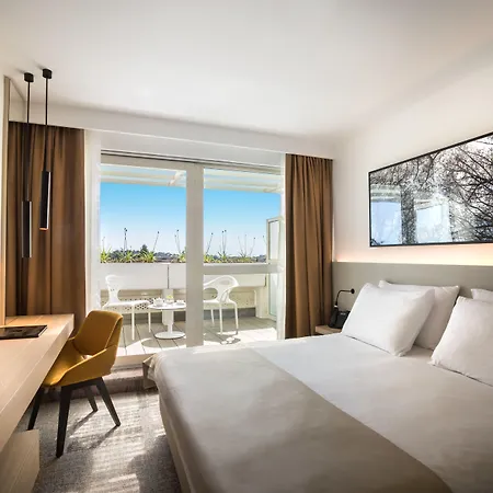 ホテル Eden By Maistra Collection 4*