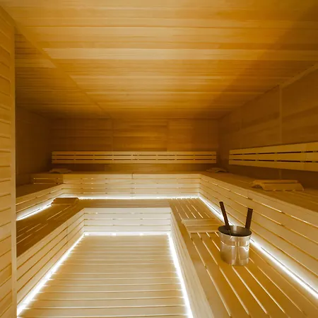 ホテル Eden By Maistra Collection 4*