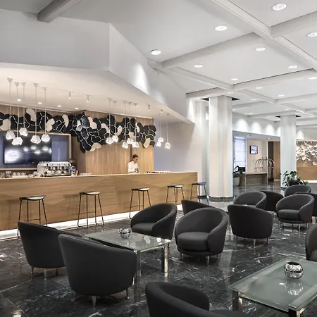 ホテル Eden By Maistra Collection ロヴィニ