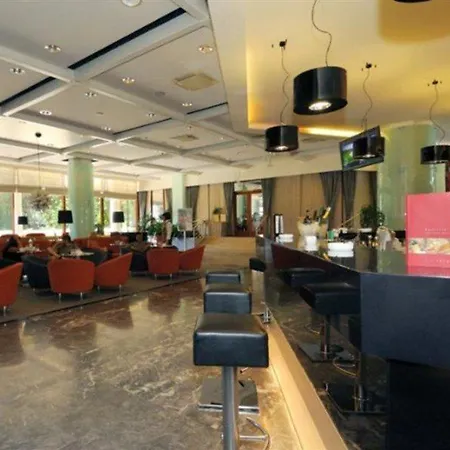 Hotel Eden 4*
