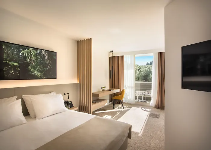 Eden By Maistra Collection